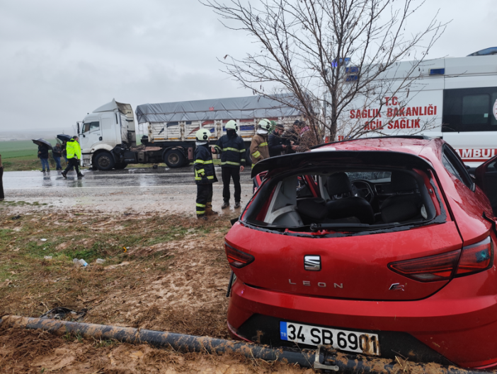 otomobil-ile-tirin-carpistigi-kazada-olu-sayisi-4e-yukseldi