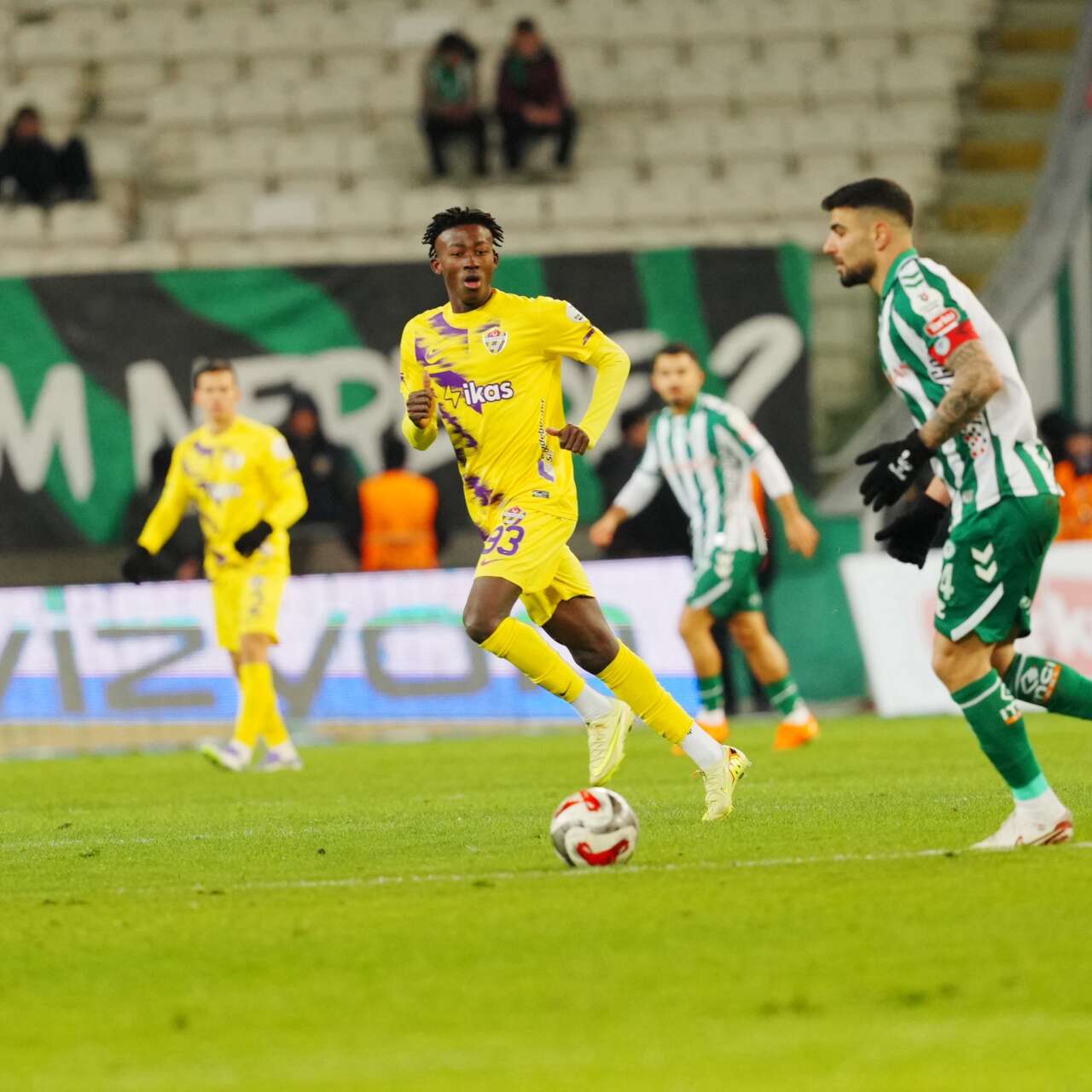 eyupspor-konyaspor-macinin-var-hakemi-belli-oldu