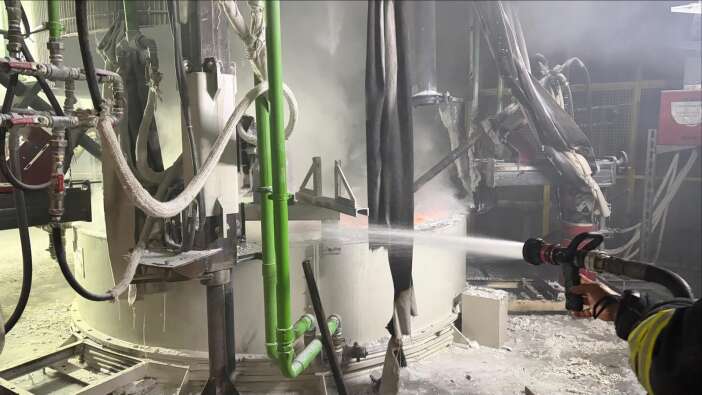 fabrikada-patlama-1i-agir-2-yarali-var