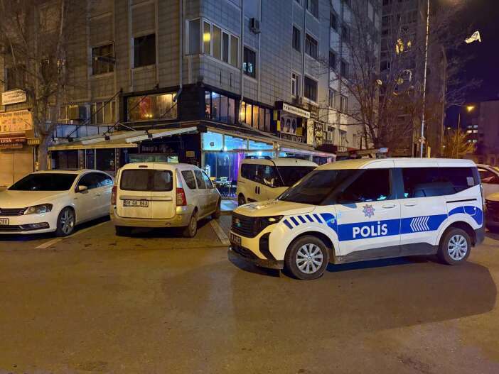 hirsizlik-icin-girdigi-kafede-6-gun-kaldi-yemek-yedi-tv-izledi