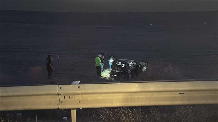 tarlaya-ucan-otomobil-takla-atti-23-yasindaki-genc-hayatini-kaybetti