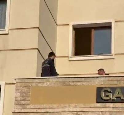 besinci-kattan-asagiya-dusen-kadin-hayatini-kaybetti