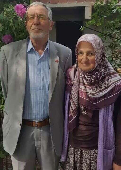 50-yillik-evli-cift-ayni-gun-hayatini-kaybetti