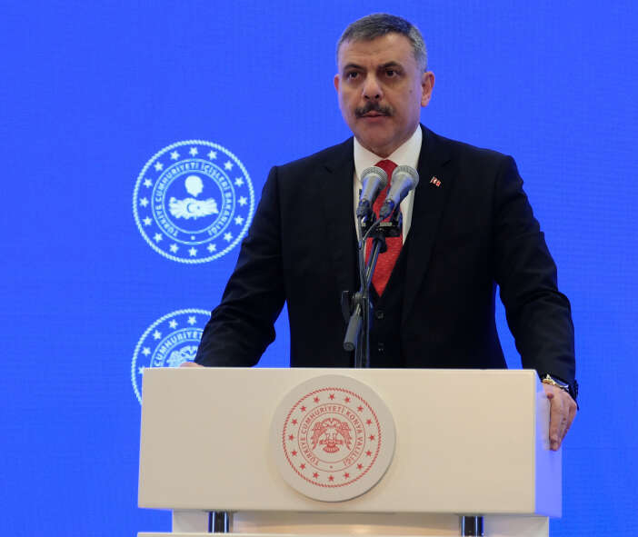 bakan-ciftci-konyada-konustu-rotasini-kendi-cizen-bir-turkiye-var