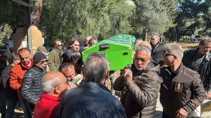 beton-mikserinin-altinda-kalan-is-insani-topraga-verildi