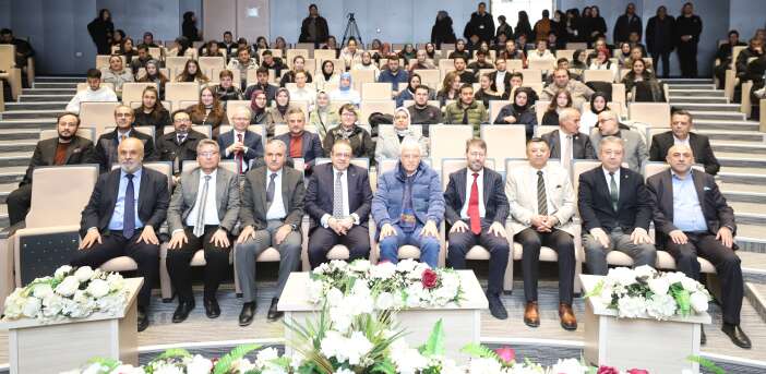 buyukelci-egemen-bagis-neulu-ogrencilerle-bir-araya-geldi