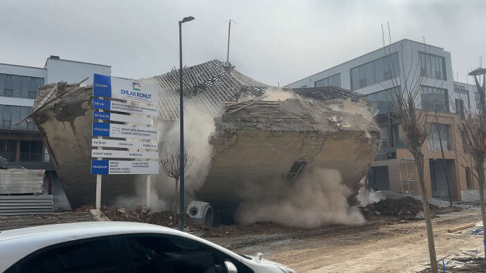 cami-insaatinda-gocuk-1-isci-yaralandi