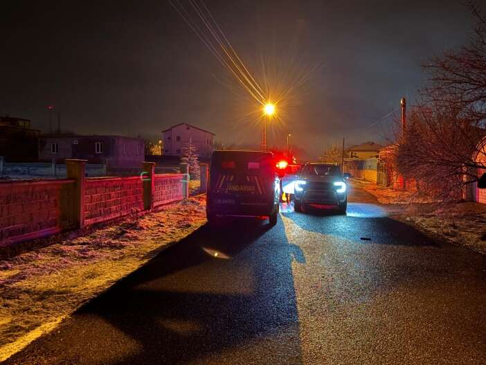 iki-aile-arasinda-silahli-kavga-1-olu-2-yarali