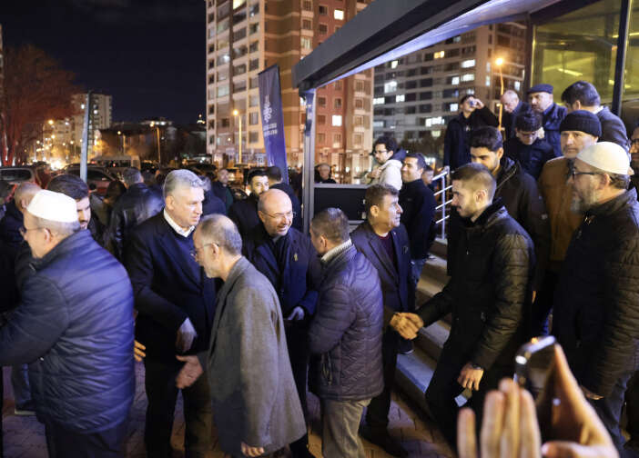 baskan-pekyatirmaci-ramazanin-bereketini-konyalilarla-paylasiyor