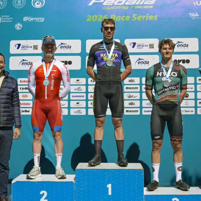 konyanin-basarili-sporcusu-mustafa-tarakcidan-cifte-gurur