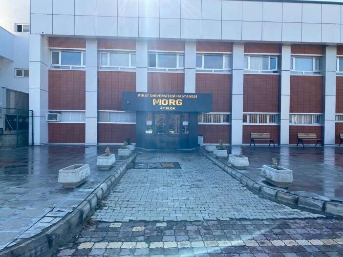 oglu-bicaklanan-esnaf-deliye-dondu-ertugrul-kocu-av-tufegiyle-oldur