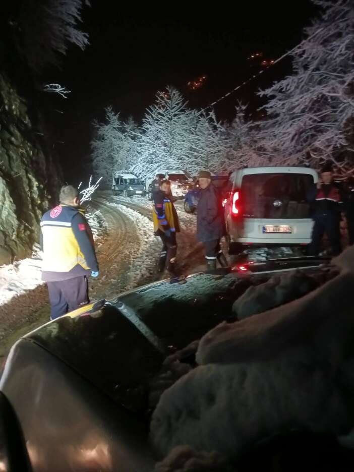 otomobil-ucuruma-yuvarlandi-21-yasindaki-genc-hayatini-kaybetti