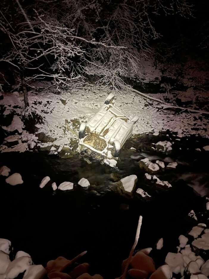 otomobil-ucuruma-yuvarlandi-21-yasindaki-genc-hayatini-kaybetti