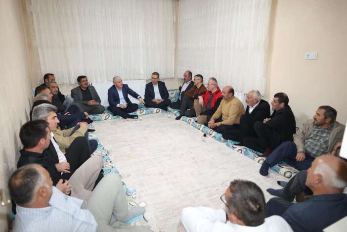 konya-valisi-ibrahim-akin-orucunu-ciftcilerle-birlikte-acti