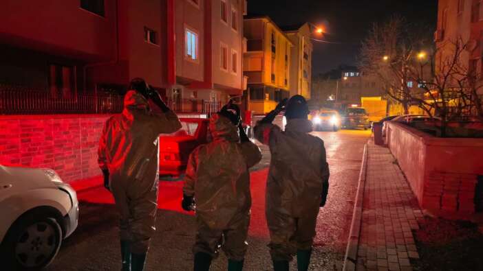 mahallede-zehirli-gaz-panigi-patlama-oldu-binalar-bosaltildi