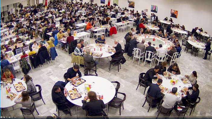 konya-teknik-universitesi-mezunlari-iftarda-bulustu