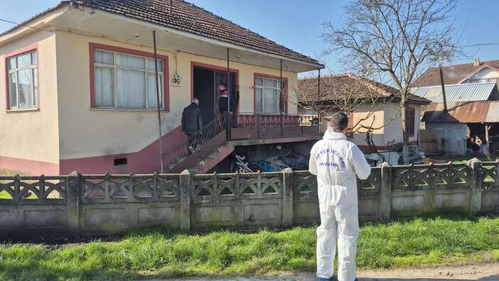 yanan-odundan-sizan-duman-55-yasindaki-kadini-oldurdu