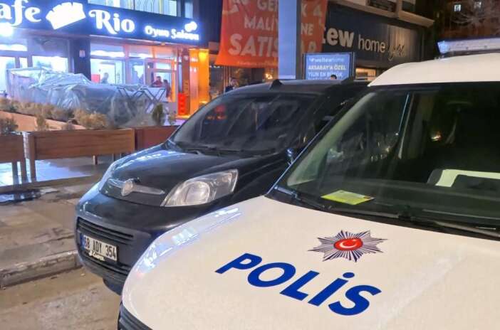 kafede-kavga-cikti-1-kisi-bicaklandi