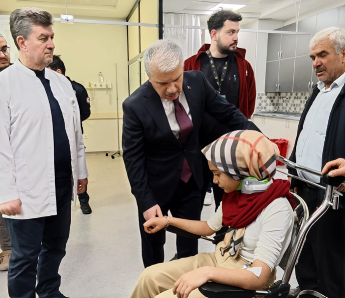 konyada-belediye-otobusu-ogrenci-servisiyle-carpisti