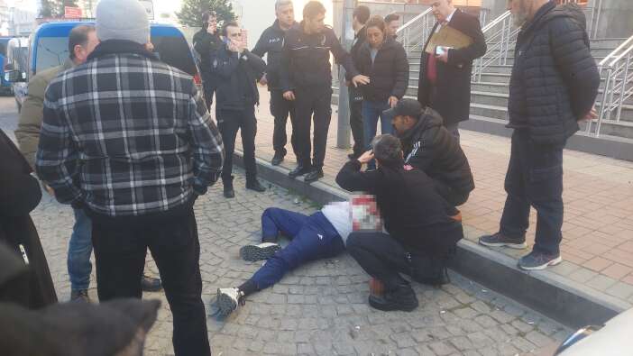 adliye-onunde-cinayet-kendisini-istismar-eden-kisiyi-oldurdu