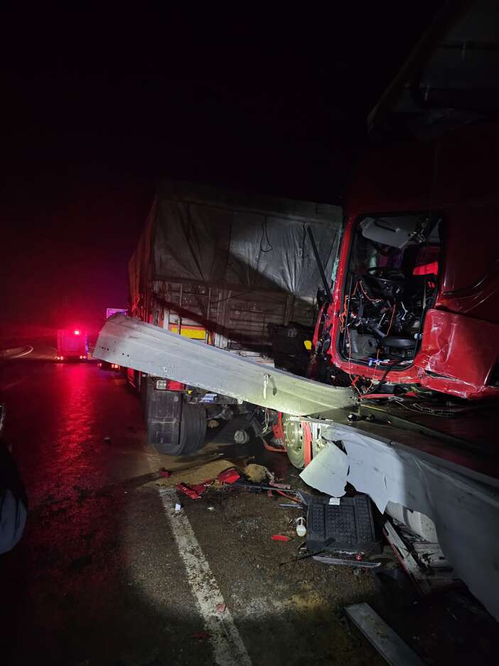 iki-tir-carpisti-sahin-isgoren-hayatini-kaybetti