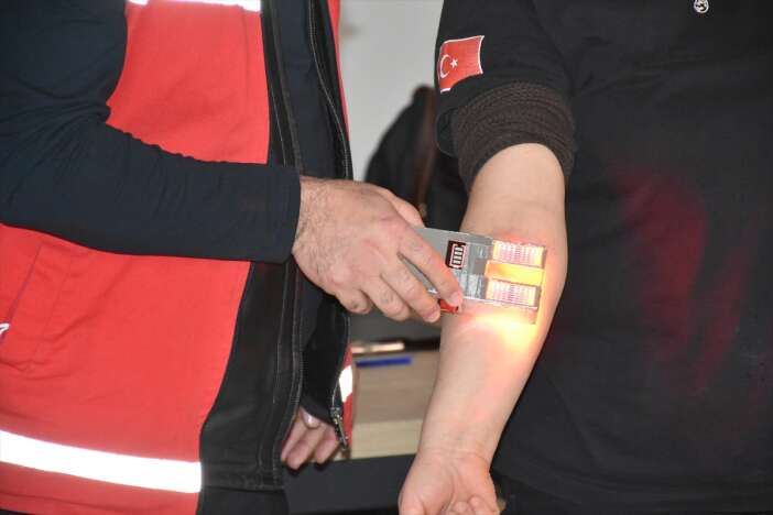 konyadaki-fizik-ogretmeninden-saglik-alaninda-cigir-acacak-bulus