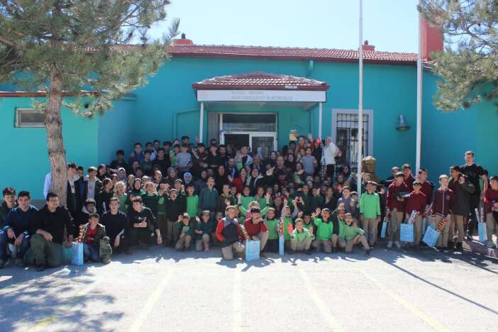 gunun-guzel-haberi-konyadan-ogrencilere-bayram-sevinci-yasattilar