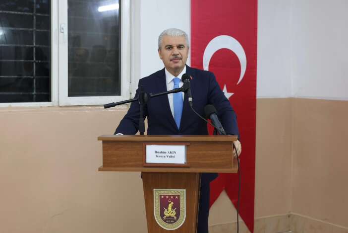 konya-valisi-akin-askerler-sehit-aileleri-ve-gazilerle-iftar-yapti