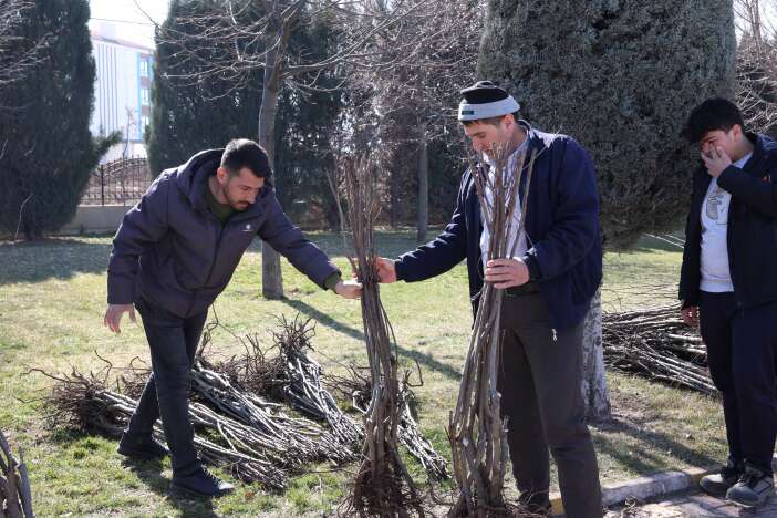 konyada-ciftcilere-23-bin-530-adet-fidan-destegi