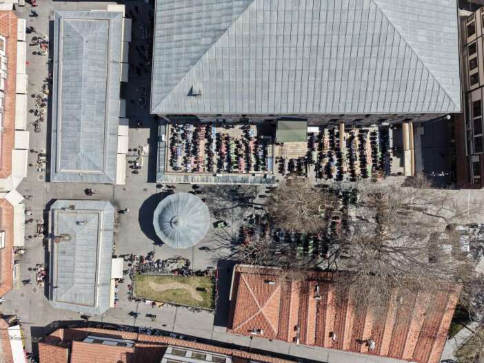 konyada-ramazan-ayinin-son-cuma-namazinda-camiler-doldu