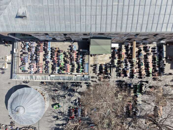 konyada-ramazan-ayinin-son-cuma-namazinda-camiler-doldu