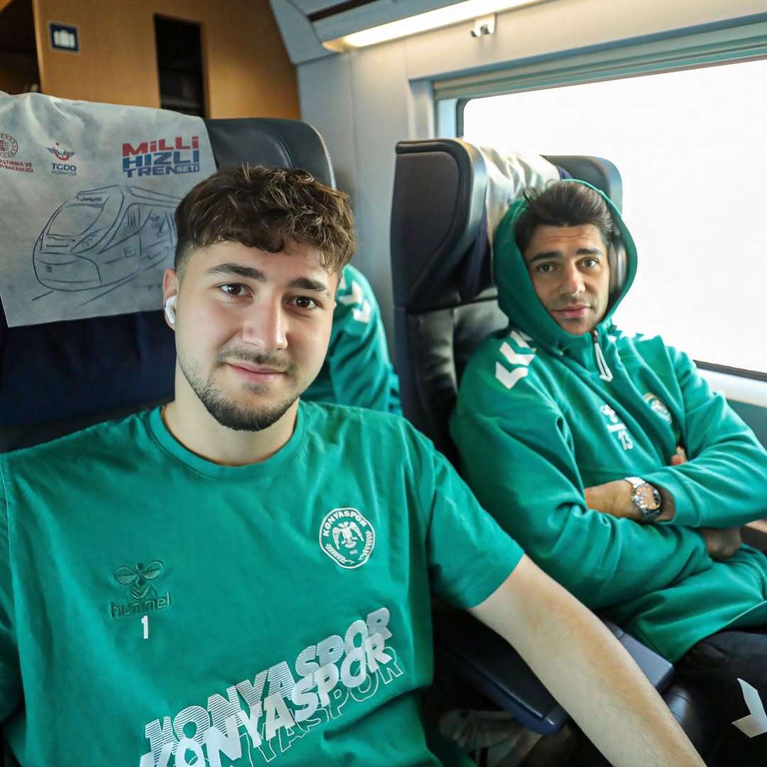 konyaspor-kocaeli-deplasmanina-hizli-trenle-gitti