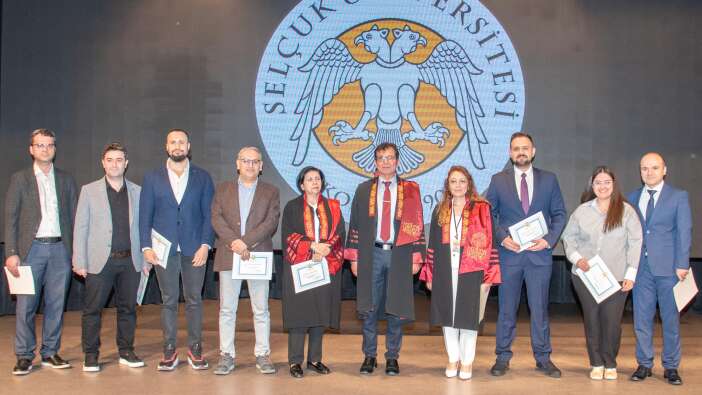 selcuk-universitesinde-14-mart-coskusu-yasandi