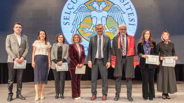 selcuk-universitesinde-14-mart-coskusu-yasandi