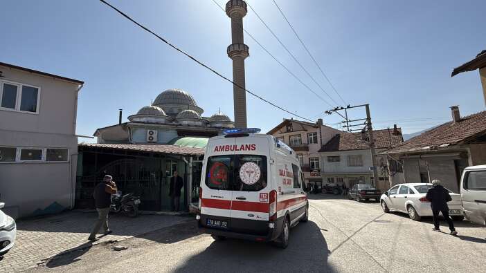 son-nefesini-camide-verdi-cuma-namazinda-hayatini-kaybetti