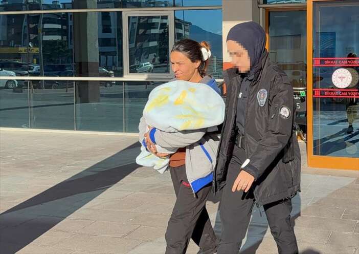 sonunda-konyada-bunu-da-yaptilar-1-aylik-bebegin-bezinden-cikti