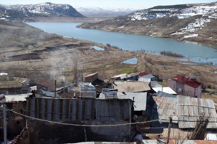 turkiyenin-doktorlar-koyu-100-haneli-koyden-100un-uzerinde-doktor-cikti