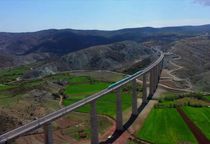 bugune-kadar-110-milyon-yolcu-tasiyan-yhtlerde-konya-farki