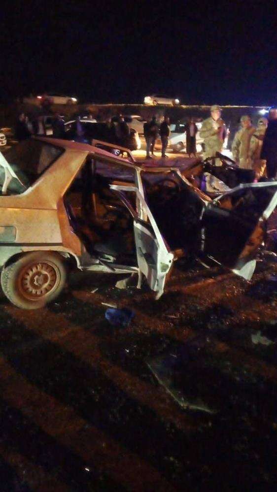 iki-otomobilin-carpistigi-kazada-5-yasindaki-cocuk-oldu-8-yarali-var