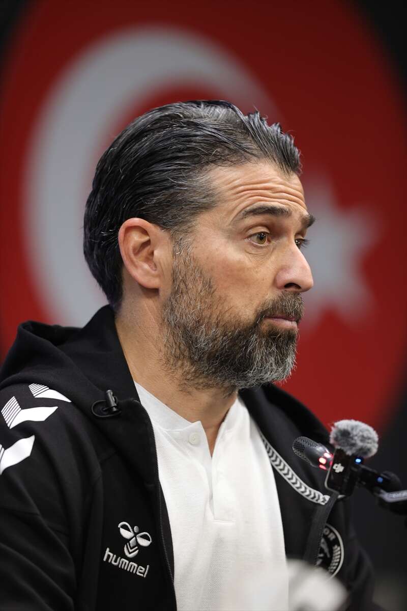 ilhan-palut-konyasporun-kocaelispor-galibiyetini-degerlendirdi