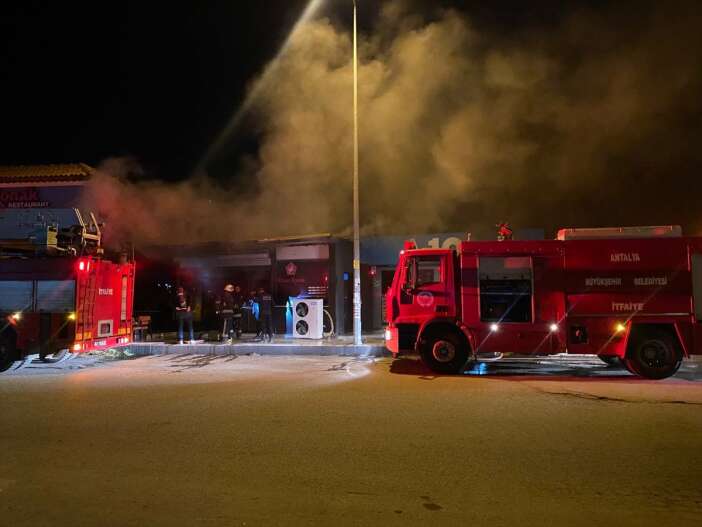 zincir-markette-yangin-panigi