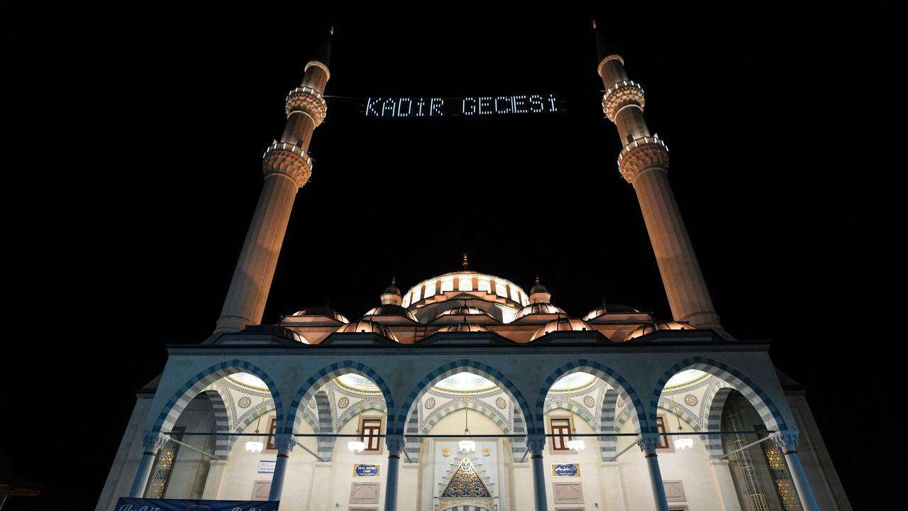 baskan-altay-konya-ve-tum-islam-aleminin-kadir-gecesi-mubarek-olsun