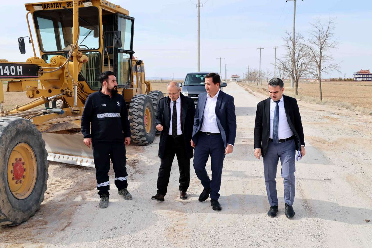 konya-karatayda-kizoren-burunkuyu-yaylasi-yolu-yenileniyor