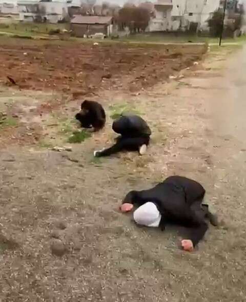 bir-anda-yere-yigilan-3-kisi-hastaneye-kaldirildi