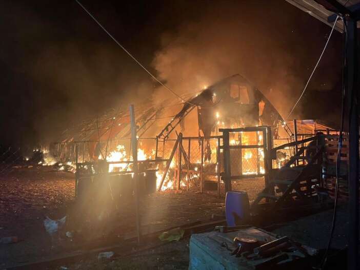 ciftlikte-yangin-faciasi-580-tavuk-civciv-ve-kaz-telef-oldu