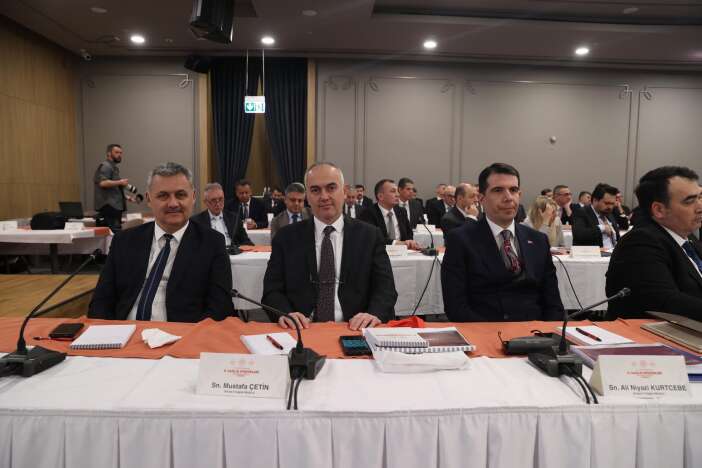 konya-saglik-ekibine-bakan-memisoglundan-ozel-tesekkur