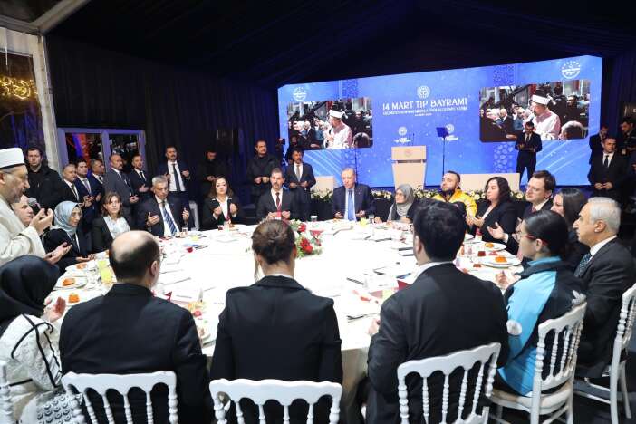 konya-saglik-ekibine-bakan-memisoglundan-ozel-tesekkur