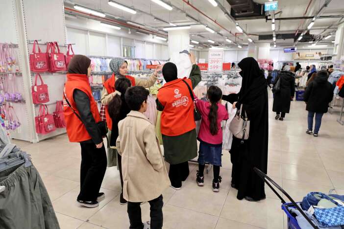 konyada-1200-cocuga-bayram-hediyesi