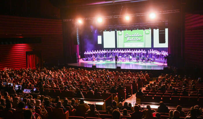 konyadaki-ilahi-konserine-yogun-katilim