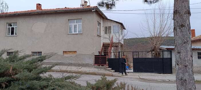 konyadaki-yanginda-olen-kadin-memleketinde-son-yolculuga-ugurlandi